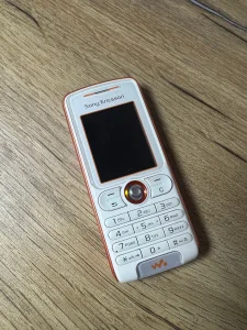 Sony Ericsson W200i
