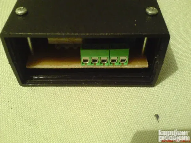 Nivostat za kontrolu nivoa vode i slicnih tecnosti