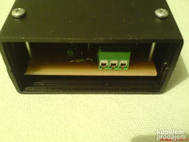 Nivostat za kontrolu nivoa vode i slicnih tecnosti