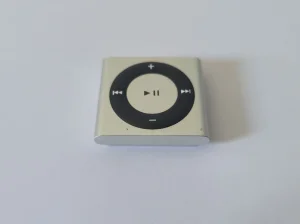 iPod SHUFFLE 4th Generation 2GB