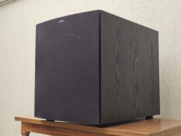 Jamo J12 - Powered Subwoofer 400 Watt / 12 Inch Bass