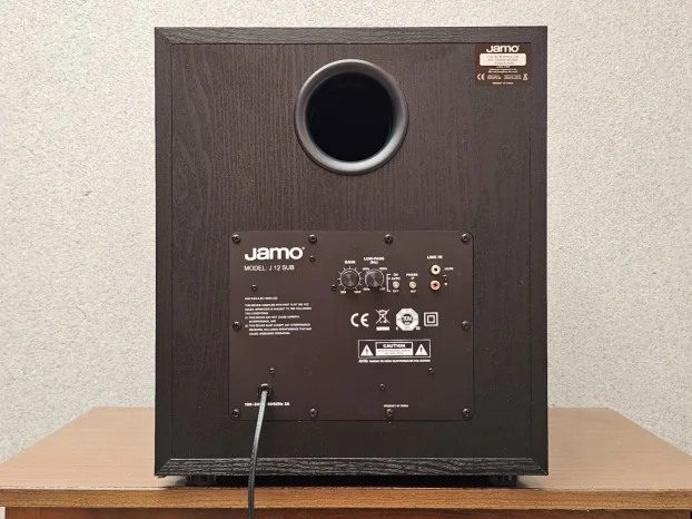 Jamo J12 - Powered Subwoofer 400 Watt / 12 Inch Bass