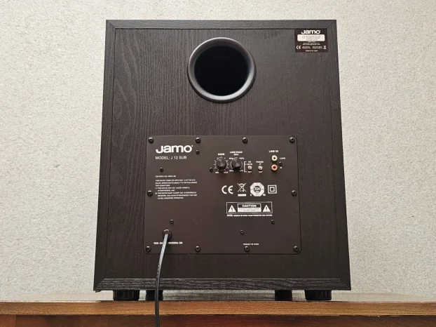 Jamo J12 - Powered Subwoofer 400 Watt / 12 Inch Bass
