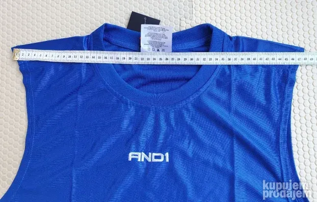 AND1 dres majica i donji deo trenerke L veličina NOVO
