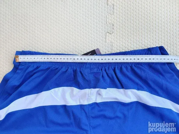 AND1 dres majica i donji deo trenerke L veličina NOVO