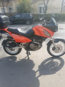Suzuki XF650 Freewind 2002