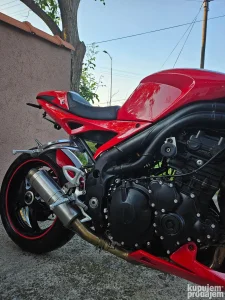 Triumph Speed Trieple 1050 unikat.