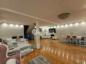 Suvoborska, Surčin, 4.0 četvorosobna, 180 m²
