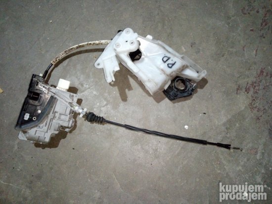 VW Passat B7 brava prednjih desnih vrata