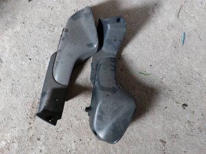 Honda cbr 600 f4i plastike ispod volana