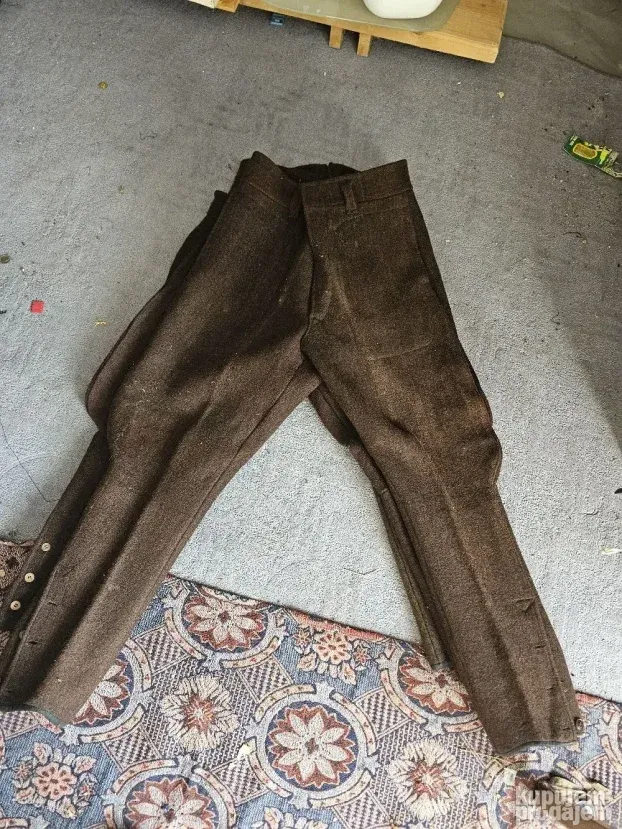 pantalone od sukna