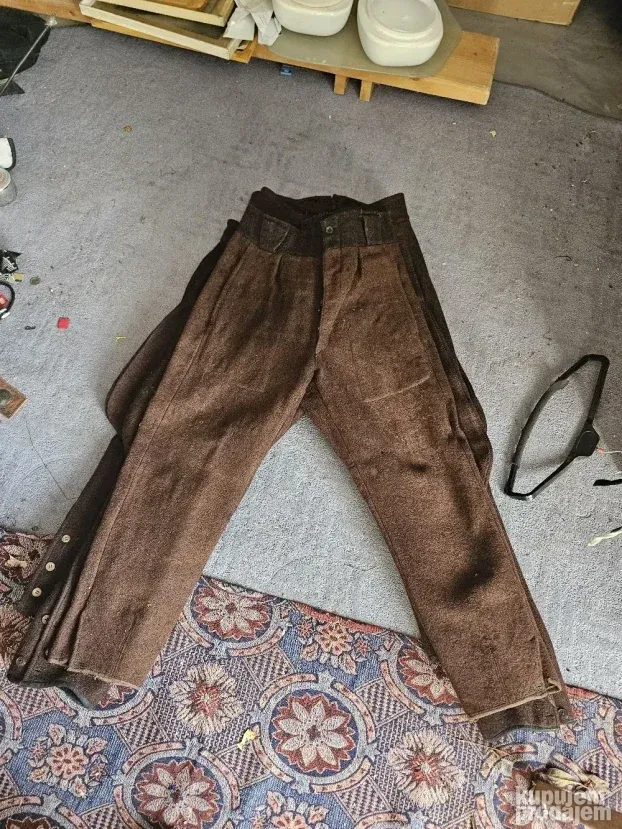 pantalone od sukna