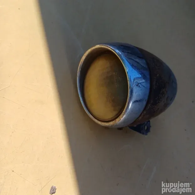 Stari far za biciklu