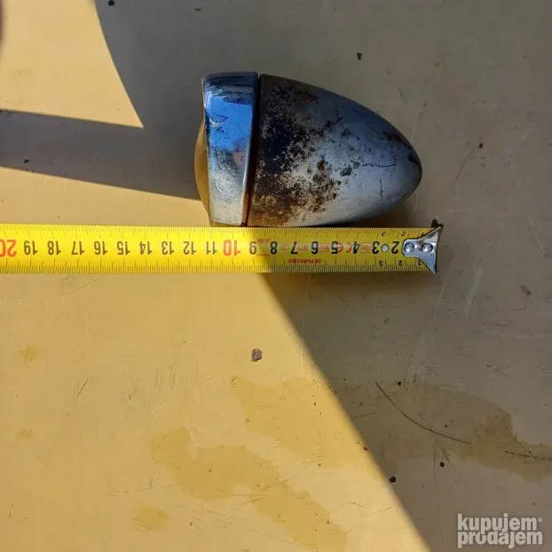 Stari far za biciklu