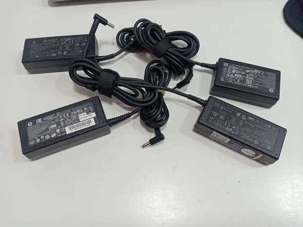 Original punjac HP 19.5V 3.33A 65W 4.5x3.0 plavi vrh #P99