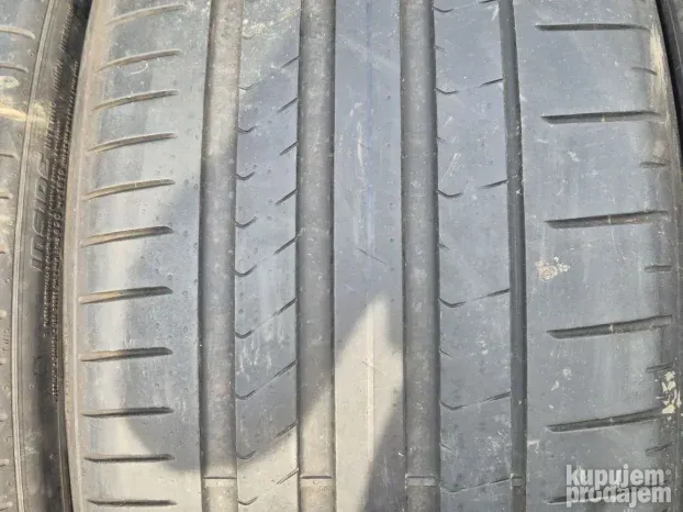 285 30 22 LETNJE PIRELI 5mm.2020GOD 100e Komad