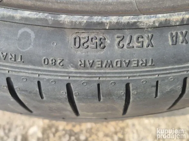 285 30 22 LETNJE PIRELI 5mm.2020GOD 100e Komad