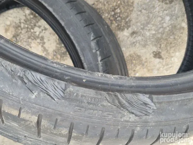 285 30 22 LETNJE PIRELI 5mm.2020GOD 100e Komad
