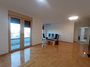 Čair, 3.0 trosoban, 75 m²