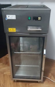 Rashladna izložbena nadpultna vitrina