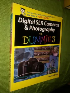 Digital SLR cameras & photography for Dummies - D. Busch