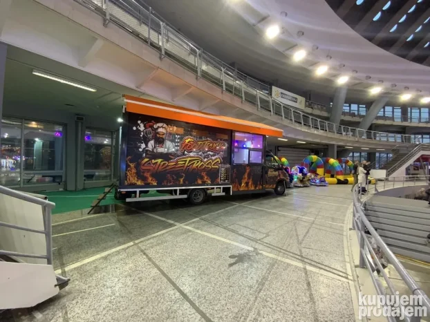 Kamion food truck iznajmljivanje