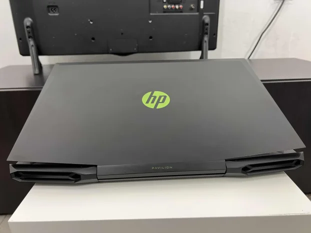 HP Pavilion  Gaming Brutalan 17 i5 12gen 3050Ti