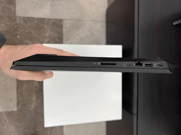 HP Pavilion  Gaming Brutalan 17 i5 12gen 3050Ti