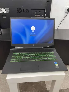 HP Pavilion  Gaming Brutalan 17 i5 12gen 3050Ti