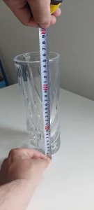 Staklena dekorativna vaza 25 cm – elegantan dizajn