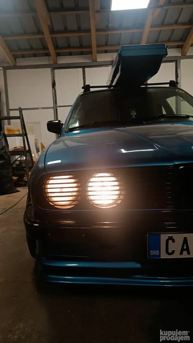 BMW E30 Rešetke za farove