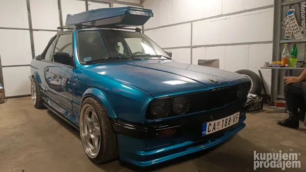 BMW E30 Rešetke za farove