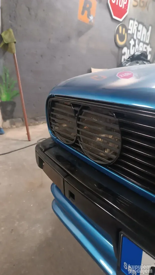 BMW E30 Rešetke za farove