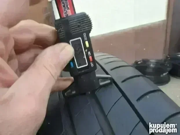 Gume michelin letnje 205 55 r16 , 205 55 16