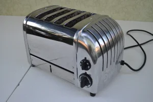 Dualit originalni toster za 4 parceta hleba - Engleska