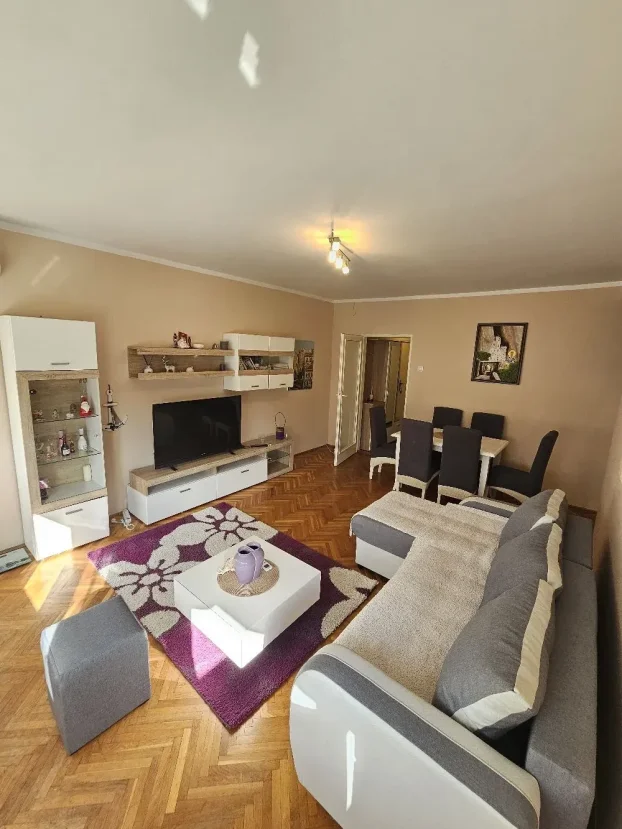 Omladinskih Brigada , Blok 33, 3.0 trosoban, 70 m²