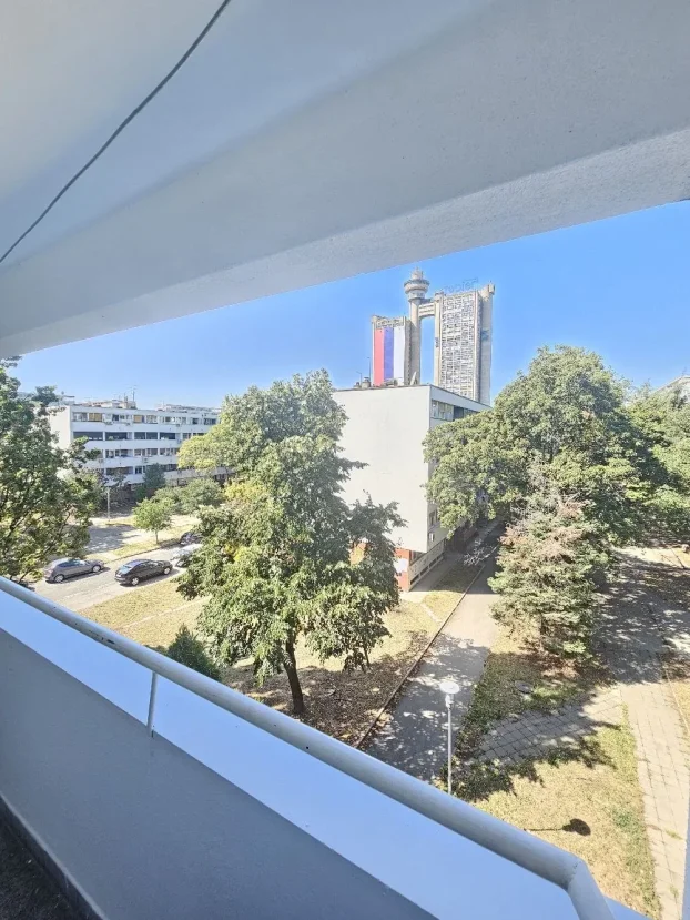 Omladinskih Brigada , Blok 33, 3.0 trosoban, 70 m²