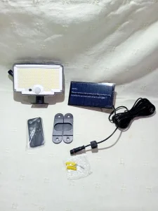 Solarni reflektor na senzor pokreta