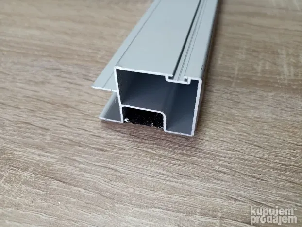 Rukohvat za klizne plakare Tim za 18mm 2.7m-okov za namestaj