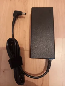 asus punjac ADP-90YD B, ADP-90SB BB original novo