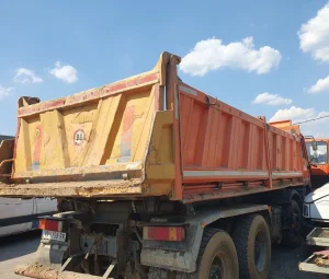 Sanduk kiper trostrani