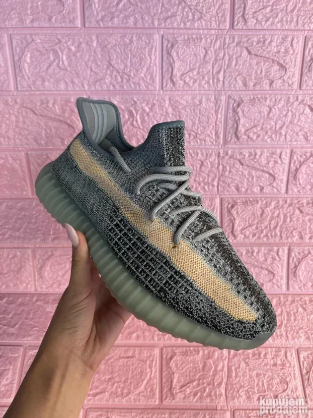 Adidas Yeezy 350 V2 Ash Blue ; Nove Patike