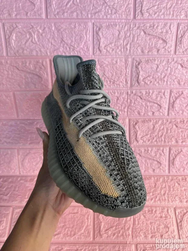 Adidas Yeezy 350 V2 Ash Blue ; Nove Patike