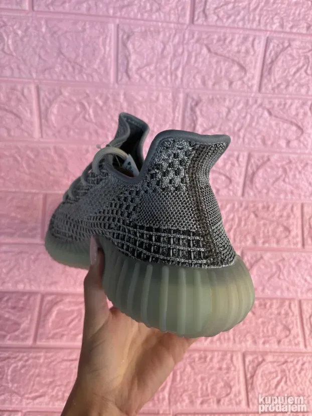 Adidas Yeezy 350 V2 Ash Blue ; Nove Patike