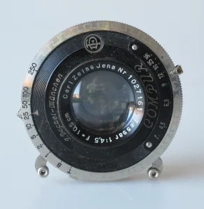 Tessar ( CZJ) 4,5/10,5 cm - Compur 1-1/250