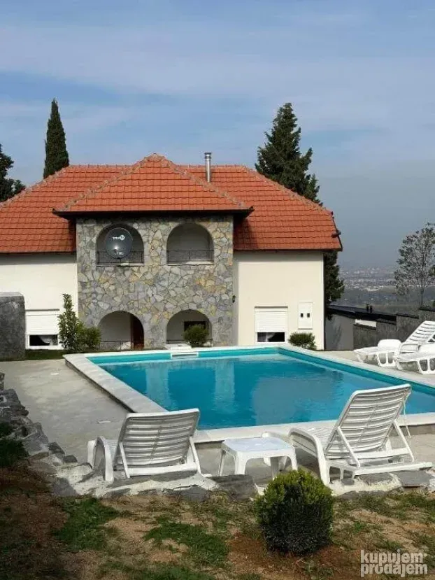 Beočin, Rakovac, 3.0 trosobna, 100 m²