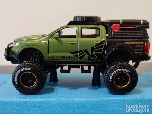 Maisto 2109 ford green victory 4x4