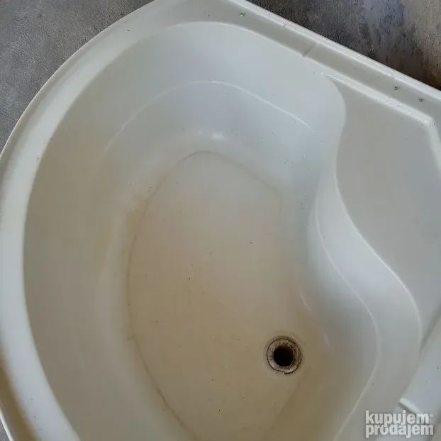 Tus kada za ugao kabina 88cm moguc prevoz