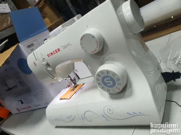 Masina za Sivenje - SINGER  Talent 3323