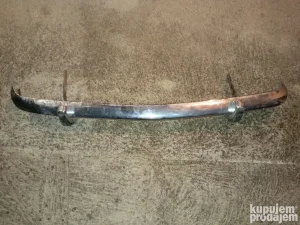 Prednji branik zastave 101